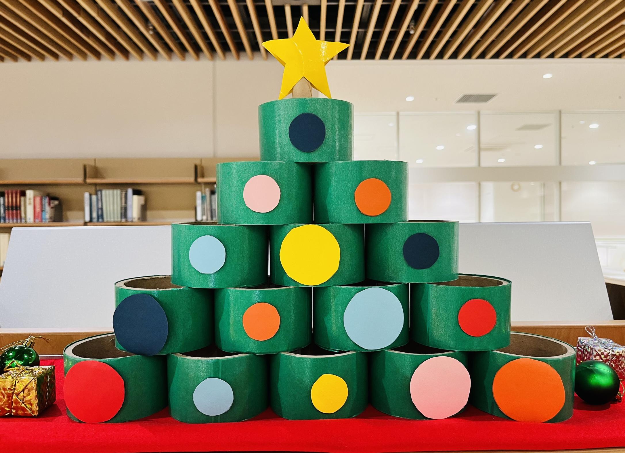 クリスマスの館内装飾